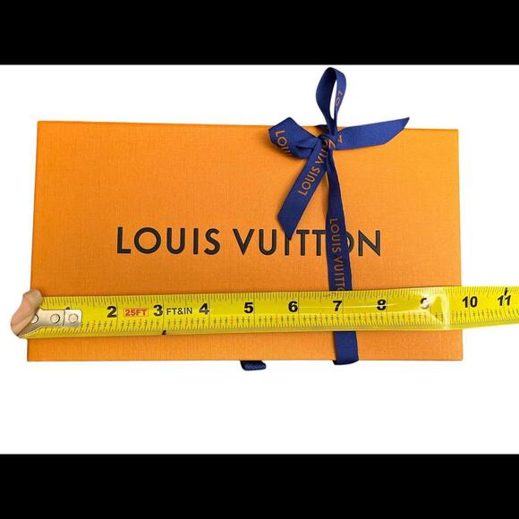 LOUIS VUITTON Box 10x5.5 - Picture 5 of 6